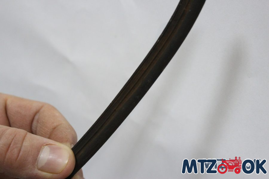 Уплотнитель крыла МТЗ УК заднего (пр-во Украина) Уплотнитель крыла МТЗ УК заднего (пр-во Украина)