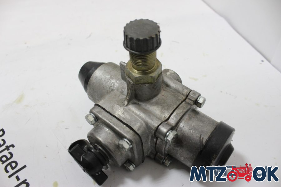 Регулятор давления МТЗ 80,82 (пр-во Украина) А29.51.000Б Регулятор давления МТЗ 80,82 (пр-во Украина) А29.51.000Б