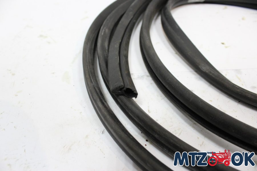 Уплотнитель двери МТЗ УК 4,15м (пр-во Украина) 80-6700021-01 Уплотнитель двери МТЗ УК 4,15м (пр-во Украина) 80-6700021-01