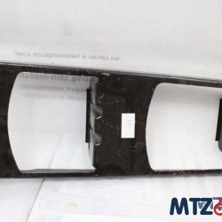 Подножка МТЗ МК (пр-во МТЗ)70-8405112 Подножка МТЗ МК (пр-во МТЗ)70-8405112