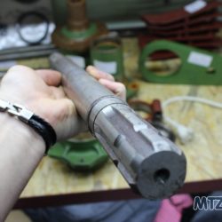 Вал косилки шлицевой