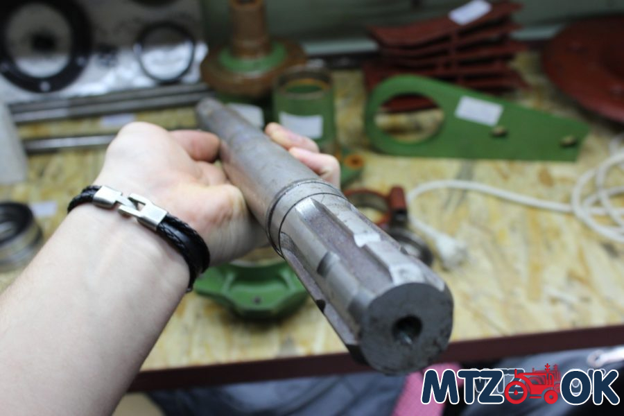 Вал косилки шлицевой Вал косилки шлицевой