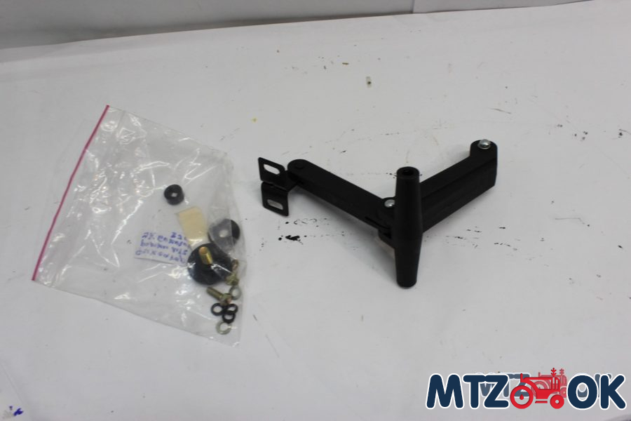 Фиксатор рамки боковой МТЗ УК (для безрамочного стекла) (пр-во МТЗ) 80-6708960 Фиксатор рамки боковой МТЗ УК (для безрамочного стекла) (пр-во МТЗ) 80-6708960