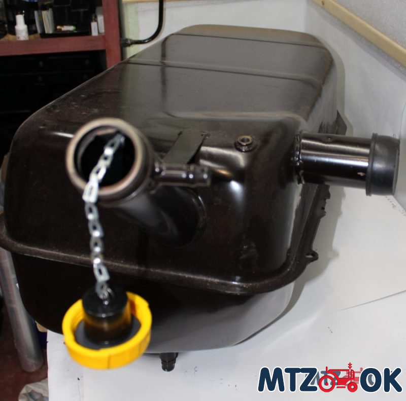 Бак топливный МТЗ лев. (метал) (пр-во МТЗ) 70-1101020 Бак топливный МТЗ лев. (метал) (пр-во МТЗ) 70-1101020