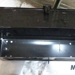 Ящик инструментальный без кронштейнов МТЗ. ЮМЗ (оригинал) 70-3919110 Ящик инструментальный без кронштейнов МТЗ. ЮМЗ (оригинал) 70-3919110