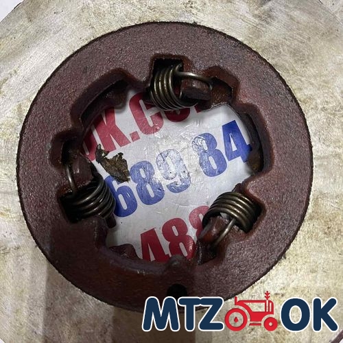 Накладка обшивки кабины задняя часть н/о 80-6700205 Накладка обшивки кабины задняя часть н/о 80-6700205