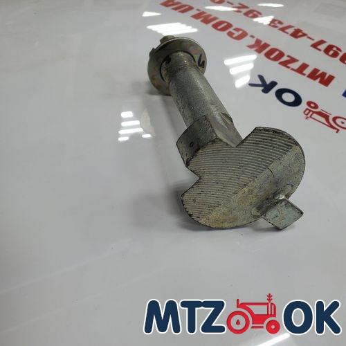 Накладка обшивки кабины задняя часть н/о 80-6700205 Накладка обшивки кабины задняя часть н/о 80-6700205