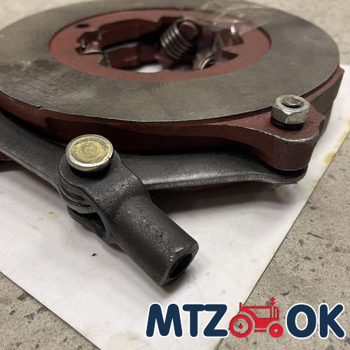 Накладка обшивки кабины задняя часть н/о 80-6700205 Накладка обшивки кабины задняя часть н/о 80-6700205