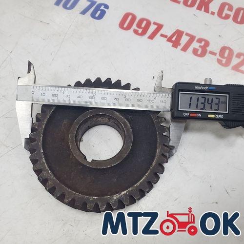 Накладка обшивки кабины задняя часть н/о 80-6700205 Накладка обшивки кабины задняя часть н/о 80-6700205