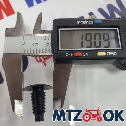 Накладка обшивки кабины задняя часть н/о 80-6700205 Накладка обшивки кабины задняя часть н/о 80-6700205