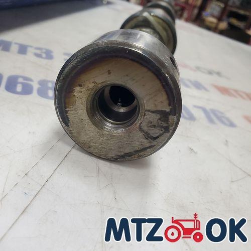 Накладка обшивки кабины задняя часть н/о 80-6700205 Накладка обшивки кабины задняя часть н/о 80-6700205