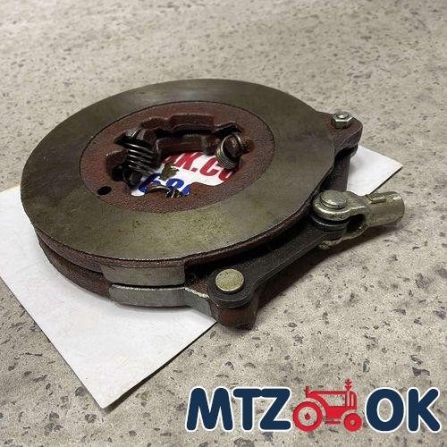 Накладка обшивки кабины задняя часть н/о 80-6700205 Накладка обшивки кабины задняя часть н/о 80-6700205