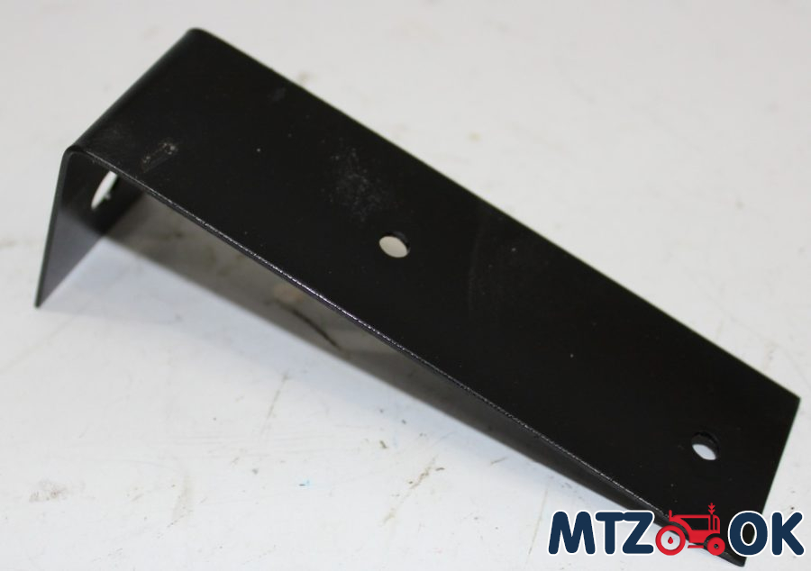 Кронштейн заднего отражателя (катафота) Ф50-3731011 Кронштейн заднего отражателя (катафота) Ф50-3731011