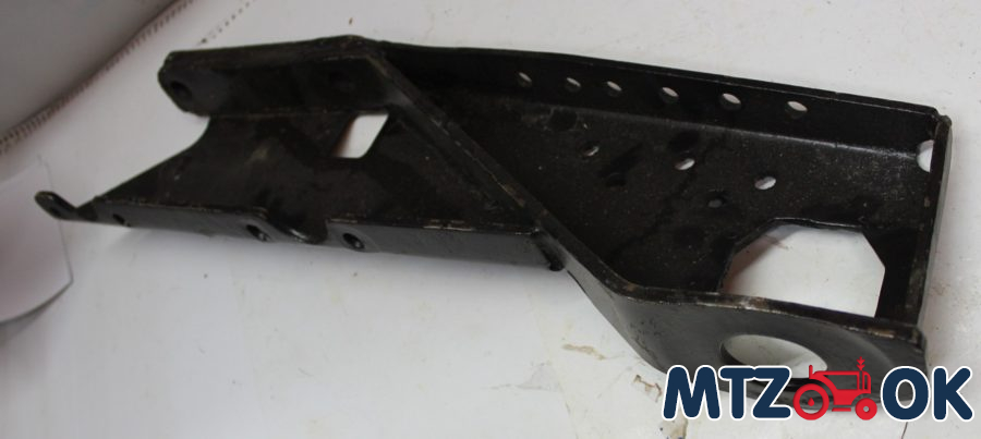Кронштейн крепления кабины левый (пр-во МТЗ) 70-6702300-02 Кронштейн крепления кабины левый (пр-во МТЗ) 70-6702300-02