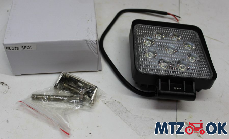 Фара LED квадратна 27W, 9 ламп (105х105х25мм) 12/24В (ФЛ-024) Фара LED квадратна 27W, 9 ламп (105х105х25мм) 12/24В (ФЛ-024)