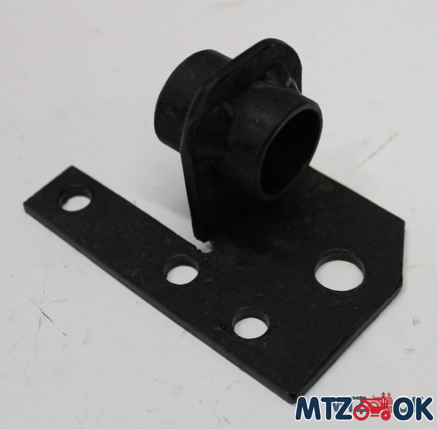 Кронштейн радиатора верхний МТЗ (левый)70У-1301257 Кронштейн радиатора верхний МТЗ (левый)70У-1301257