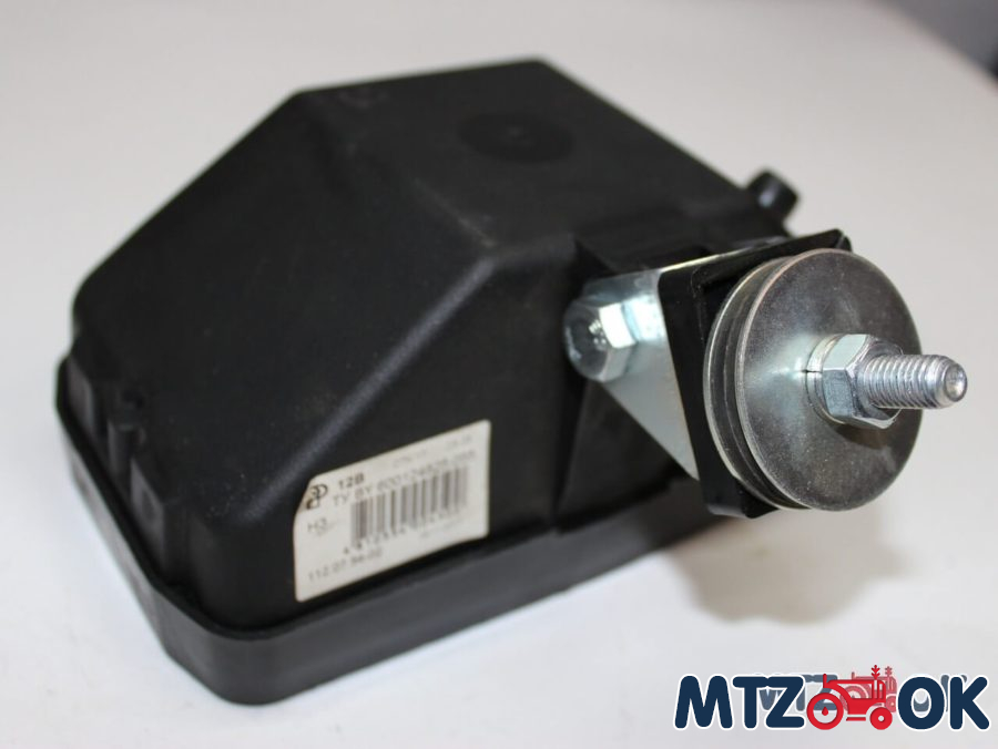 Фара МТЗ рабочая прямоугольная 12В (пр-во Белфар) 8724.304/011 Фара МТЗ рабочая прямоугольная 12В (пр-во Белфар) 8724.304/011