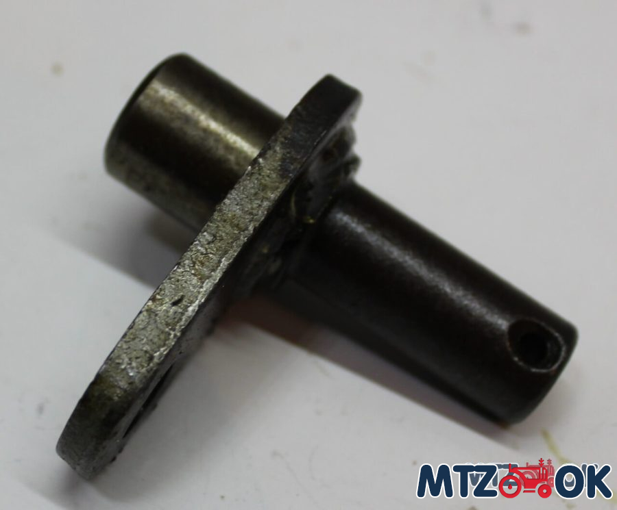 Фланец оси привода выключения сцепления (пр-во МТЗ) 70-1602120-Б Фланец оси привода выключения сцепления (пр-во МТЗ) 70-1602120-Б