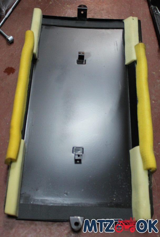 Крышка отопителя МТЗ (пр-во МТЗ)80-8101760 Крышка отопителя МТЗ (пр-во МТЗ)80-8101760