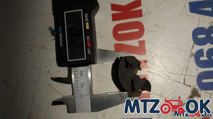 Уплотнитель стекла МТЗ МК, ЮМЗ МК, Т150, Т25 с замком (пр-во Украина) Уплотнитель стекла МТЗ МК, ЮМЗ МК, Т150, Т25 с замком (пр-во Украина)