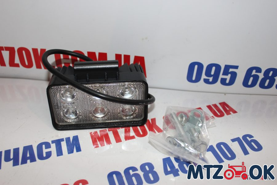 Фара LED прямоугольная 18W, 6 ламп (110х60х50мм) 12/24V (Китай) 27100045 Фара LED прямоугольная 18W, 6 ламп (110х60х50мм) 12/24V (Китай) 27100045