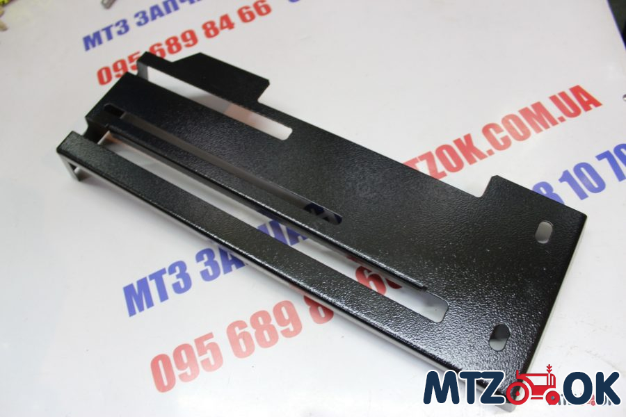 Крышка пульта кабины с/о 80П-6700036-Б Крышка пульта кабины с/о 80П-6700036-Б