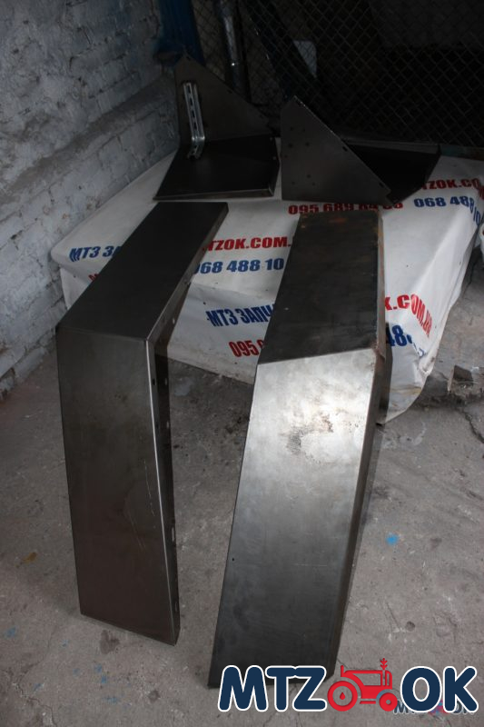 Крыло заднее МТЗ УК удлиненное неокраш. с закрылками 1,5мм к-т (собст. произв.) Крыло заднее МТЗ УК удлиненное неокраш. с закрылками 1,5мм к-т (собст. произв.)