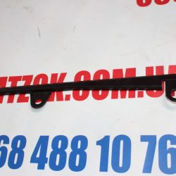 Вставка боковая замка капота левая МТЗ 80-8401006