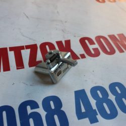 Замок капота нижний правый 90-8402410-01
