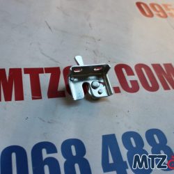 Замок капота нижний правый 90-8402410-01 Замок капота нижний правый 90-8402410-01