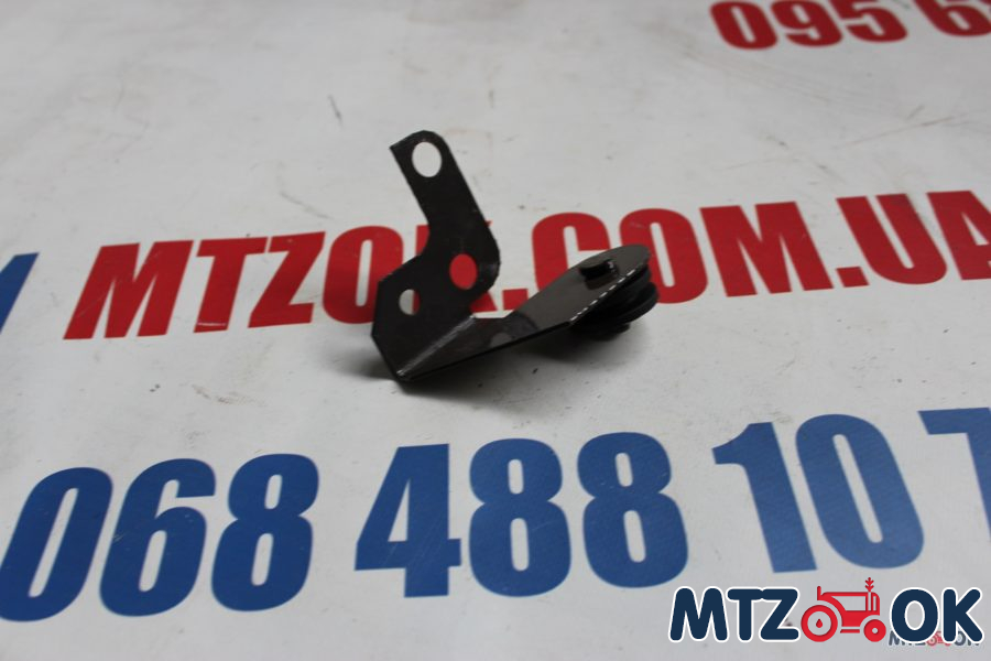 Кронштейн троса крана блокировки на ГУР Кронштейн троса крана блокировки на ГУР