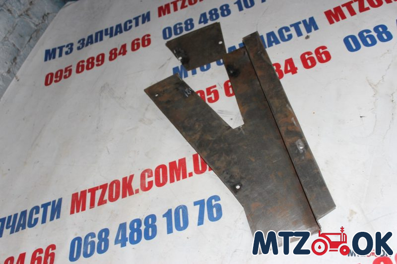 Обшивка торпеды МТЗ МК под стартер голый металл 70-8402240/70-М02080-А/70-8402120/70-8402090/70Л-8402090 Обшивка торпеды МТЗ МК под стартер голый металл 70-8402240/70-М02080-А/70-8402120/70-8402090/70Л-8402090