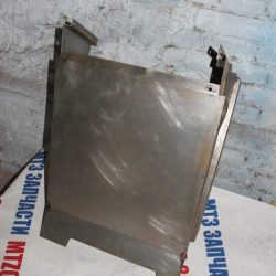 Обшивка торпеды МТЗ МК под стартер голый металл 70-8402240/70-М02080-А/70-8402120/70-8402090/70Л-8402090 Обшивка торпеды МТЗ МК под стартер голый металл 70-8402240/70-М02080-А/70-8402120/70-8402090/70Л-8402090