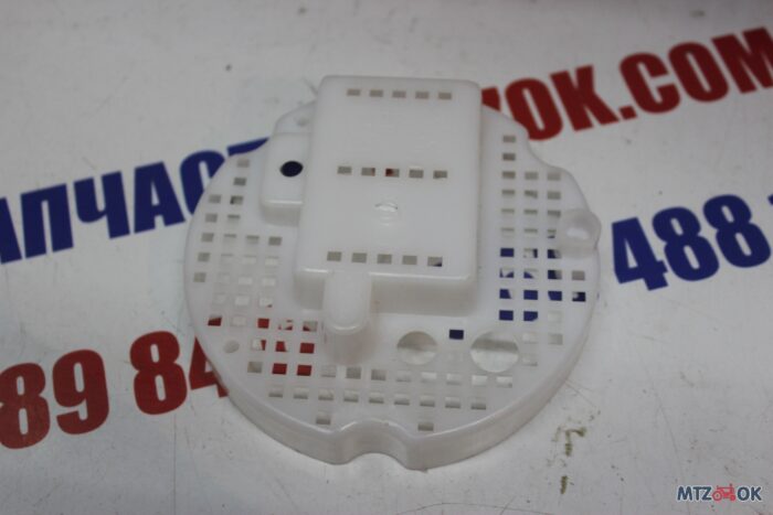 Крышка генератора 700Вт (оригинал) 46.3701001-А Крышка генератора 700Вт (оригинал) 46.3701001-А