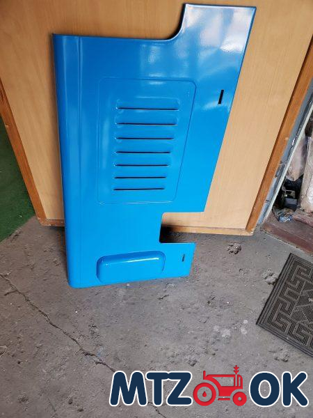 Боковина капота МТЗ 920 правая (пр-во МТЗ) 90-8402320 Боковина капота МТЗ 920 правая (пр-во МТЗ) 90-8402320