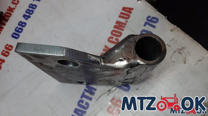 Втулка оси навески для усиления под мост с кронштейном на 2 отверстия усиленная (трубка 6мм) Втулка оси навески для усиления под мост с кронштейном на 2 отверстия усиленная (трубка 6мм)