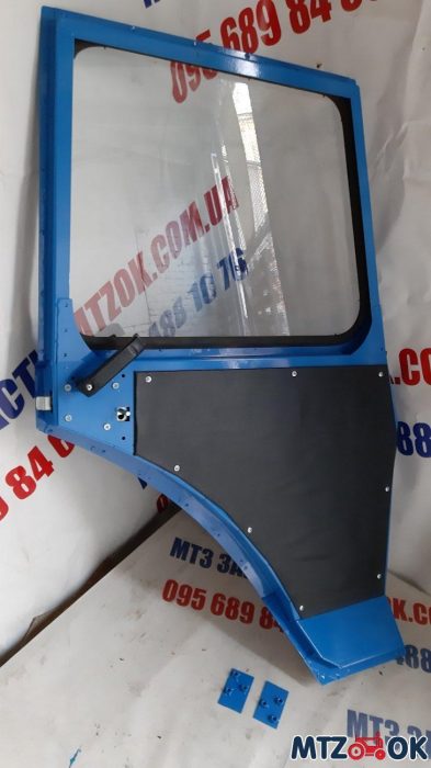 Дверь МТЗ МК левая 70-6708040 (в сборе) Дверь МТЗ МК левая 70-6708040 (в сборе)