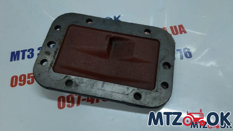 Крышка КПП левая (пр-во МТЗ) 70-1701454-А2 Крышка КПП левая (пр-во МТЗ) 70-1701454-А2