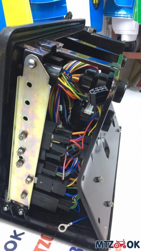 Щиток приборов МТЗ УК н/о в сборе (1+1) (пр-во Беларусь) 80-3805010-Д Щиток приборов МТЗ УК н/о в сборе (1+1) (пр-во Беларусь) 80-3805010-Д