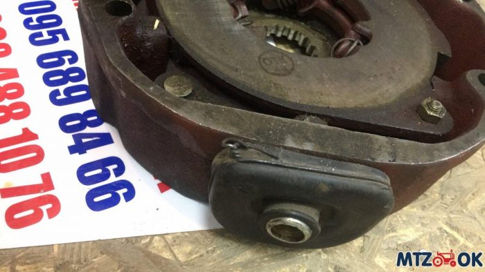 Кожух тормоза МТЗ в сборе с диском нажимным+диск тормозной(50-3502037) Кожух тормоза МТЗ в сборе с диском нажимным+диск тормозной(50-3502037)
