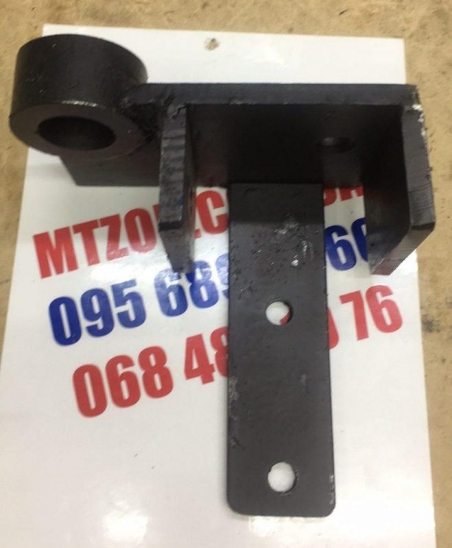 Кронштейн крепления МТЗ-82 ЦС 1-но сторон. на мост с/о, под ось качания на 1отверст Кронштейн крепления МТЗ-82 ЦС 1-но сторон. на мост с/о, под ось качания на 1отверст