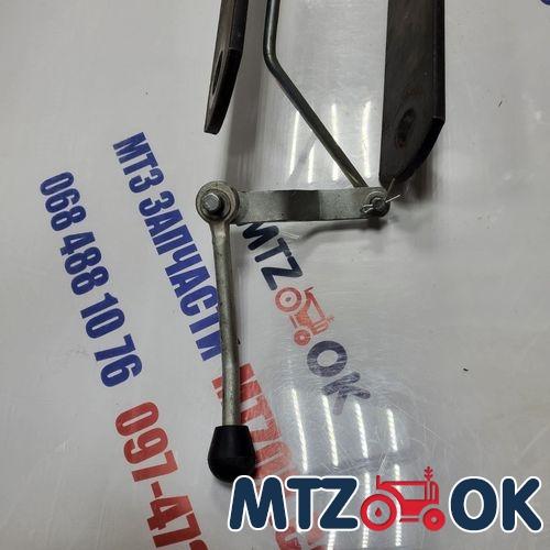 Кронштейн механизма фиксации МТЗ н/о (пр-во МТЗ) 80-4605110 Кронштейн механизма фиксации МТЗ н/о (пр-во МТЗ) 80-4605110