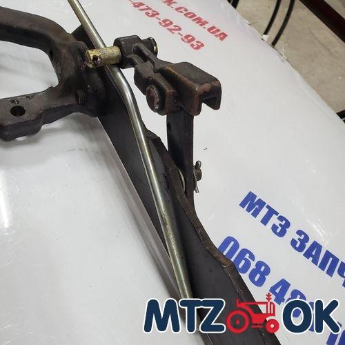 Кронштейн механизма фиксации МТЗ н/о (пр-во МТЗ) 80-4605110 Кронштейн механизма фиксации МТЗ н/о (пр-во МТЗ) 80-4605110
