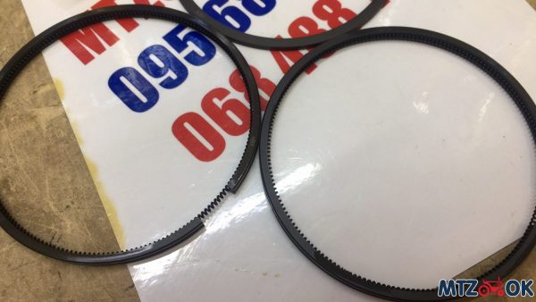 Кольца поршневые Д-240. Д-65 (5к.) к-т 4шт. (HBR. Венгрия) Кольца поршневые Д-240. Д-65 (5к.) к-т 4шт. (HBR. Венгрия)