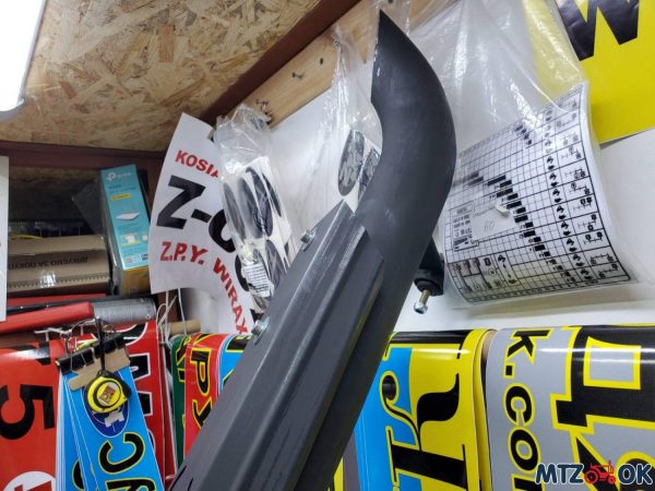 Глушитель МТЗ 892 прямоток со стронгером (накладка черная), толщина 1,5мм Глушитель МТЗ 892 прямоток со стронгером (накладка черная), толщина 1,5мм