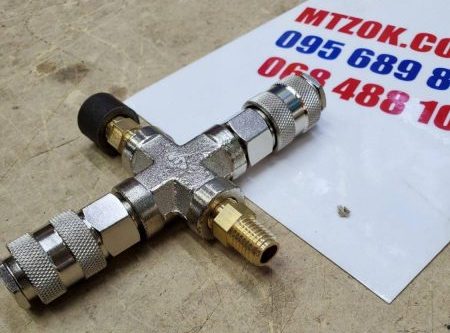 Переходник на ресивер МТЗ (на 2 шланга) с 2 быстросъемами на пневмо сиденье и пистолет продувочный Переходник на ресивер МТЗ (на 2 шланга) с 2 быстросъемами на пневмо сиденье и пистолет продувочный