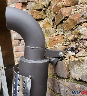 Глушитель МТЗ 1221 труба в трубе с флянцем, с 3-мя гриль решетками, толщина 3мм Глушитель МТЗ 1221 труба в трубе с флянцем, с 3-мя гриль решетками, толщина 3мм