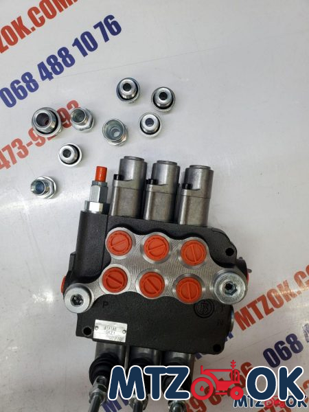 Гидрораспределитель 3Р80+3Л12 (3 плавающие секции) со штуцерами (Badestnost) Гидрораспределитель 3Р80+3Л12 (3 плавающие секции) со штуцерами (Badestnost)