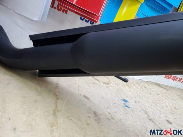 Глушитель МТЗ 80, 82 прямоток со стронгером (накладка черная), толщина 1,5мм Глушитель МТЗ 80, 82 прямоток со стронгером (накладка черная), толщина 1,5мм