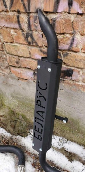 Глушитель МТЗ 80, 82, 920 УК с глушителем (накладка черная), толщина 1,5мм Глушитель МТЗ 80, 82, 920 УК с глушителем (накладка черная), толщина 1,5мм